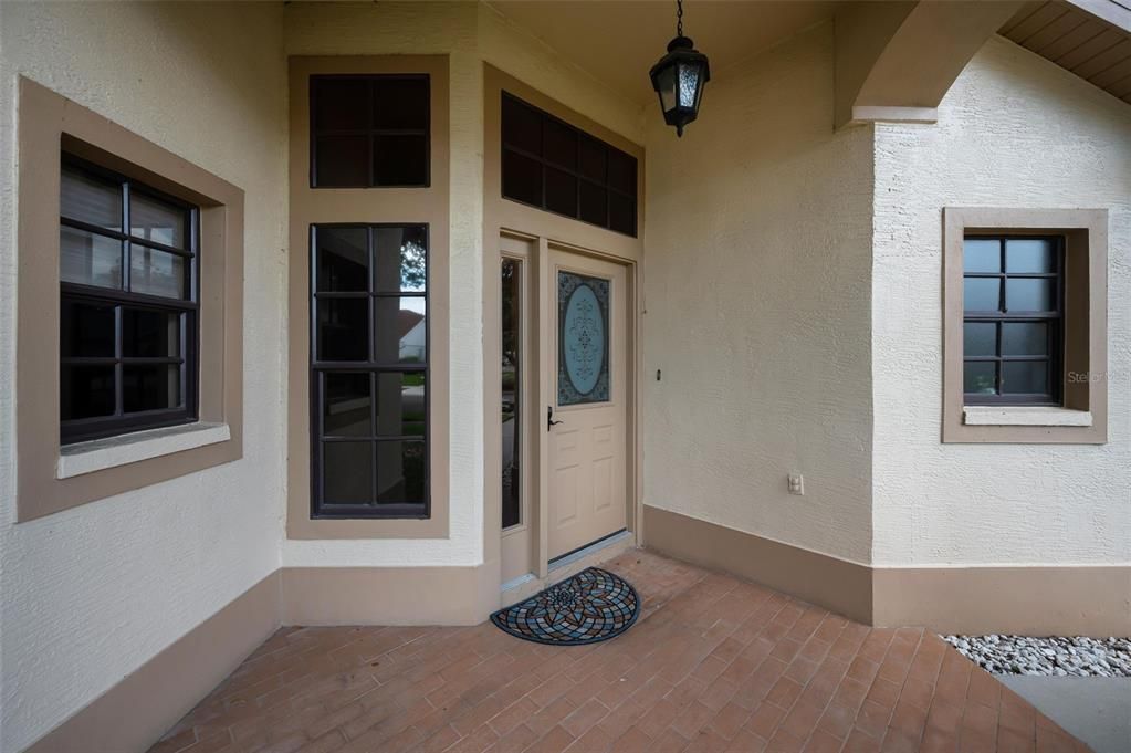 For Rent: $2,400 (2 beds, 2 baths, 1642 Square Feet)