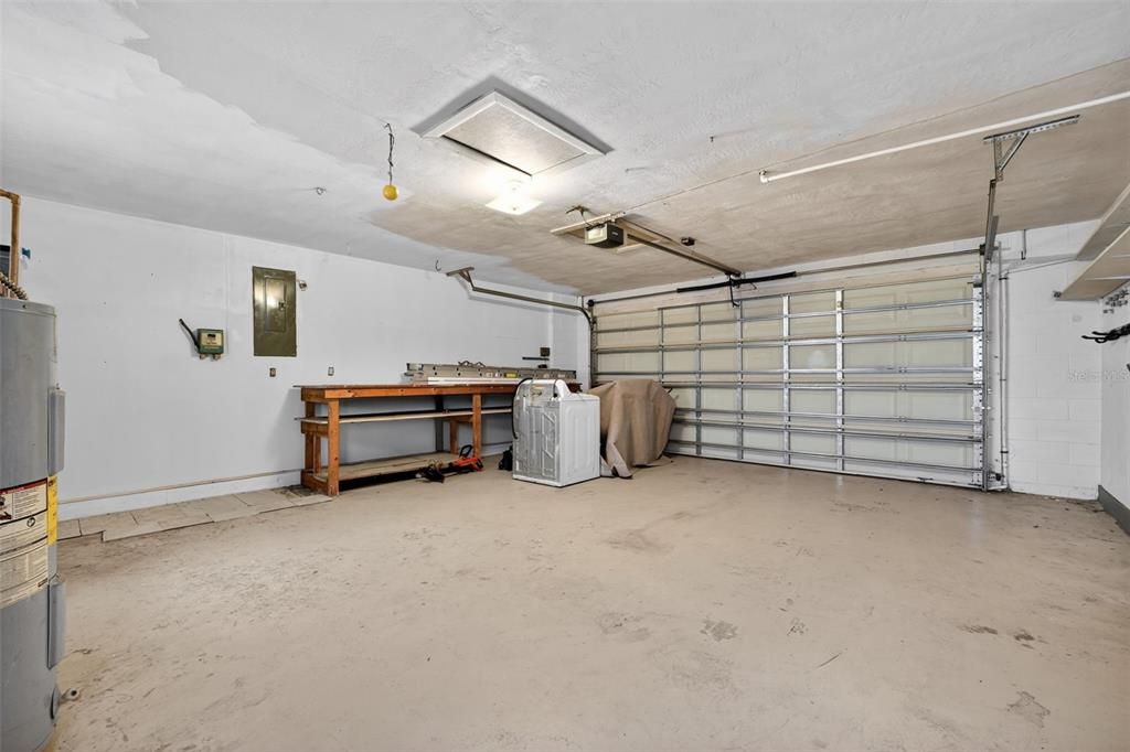 For Sale: $275,000 (3 beds, 2 baths, 1880 Square Feet)
