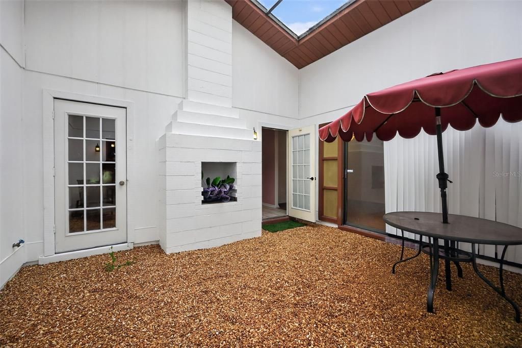 For Sale: $275,000 (3 beds, 2 baths, 1880 Square Feet)