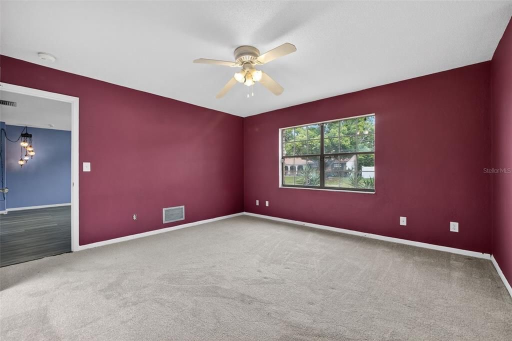 For Sale: $275,000 (3 beds, 2 baths, 1880 Square Feet)