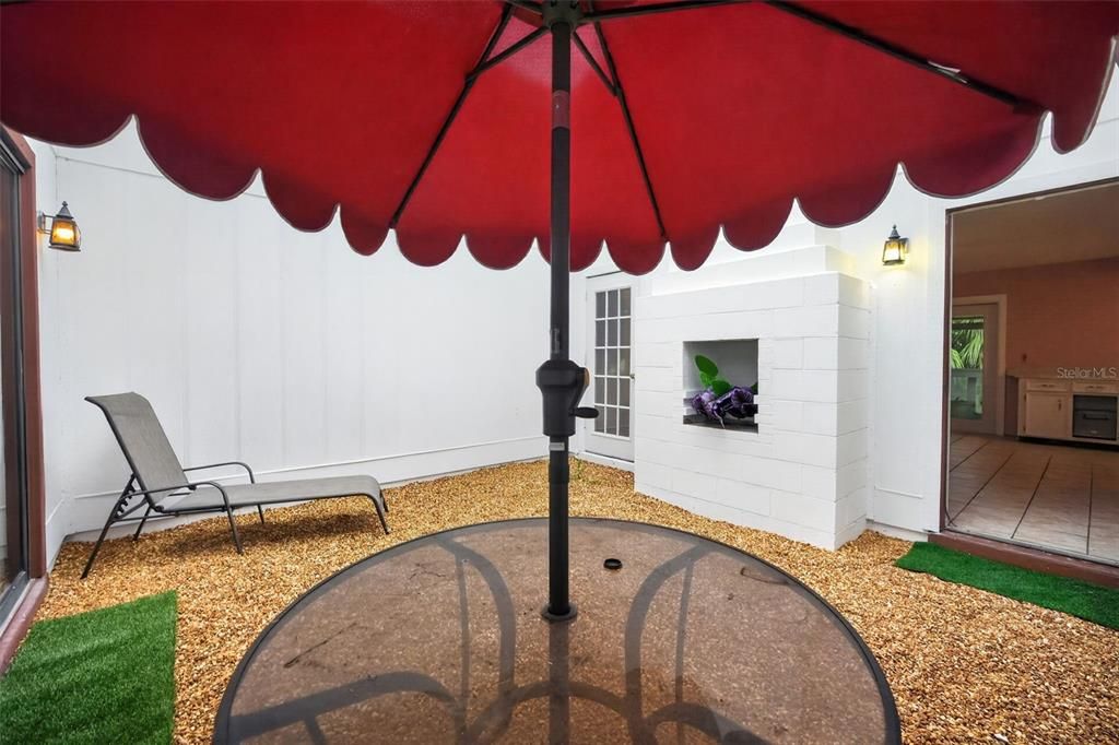 For Sale: $275,000 (3 beds, 2 baths, 1880 Square Feet)