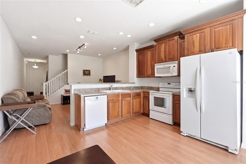 For Sale: $249,900 (3 beds, 3 baths, 1187 Square Feet)