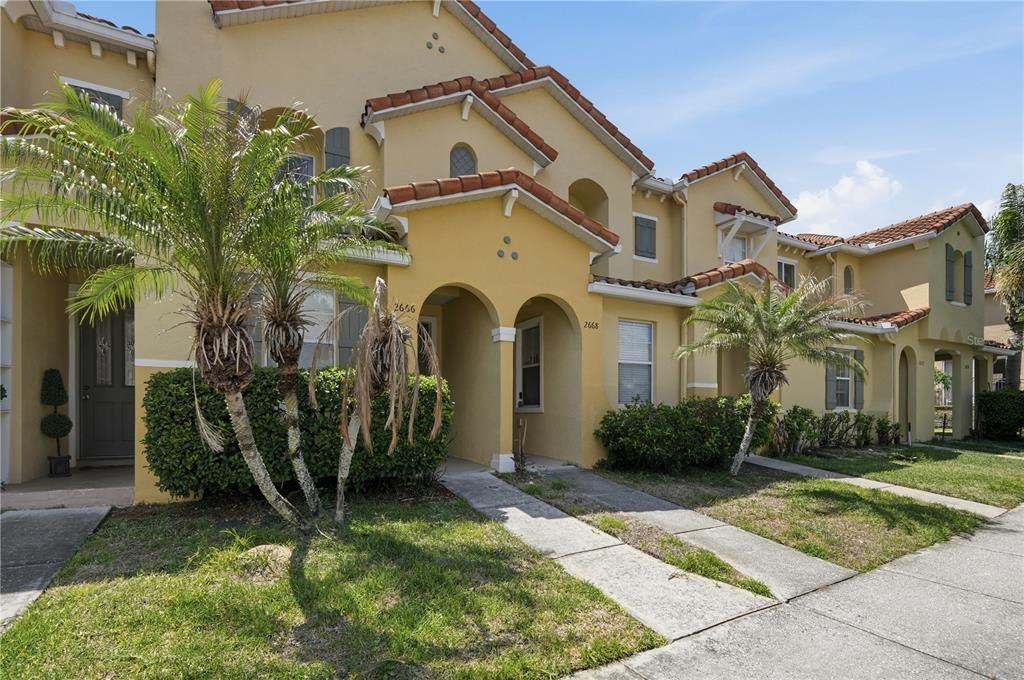 For Sale: $249,900 (3 beds, 3 baths, 1187 Square Feet)
