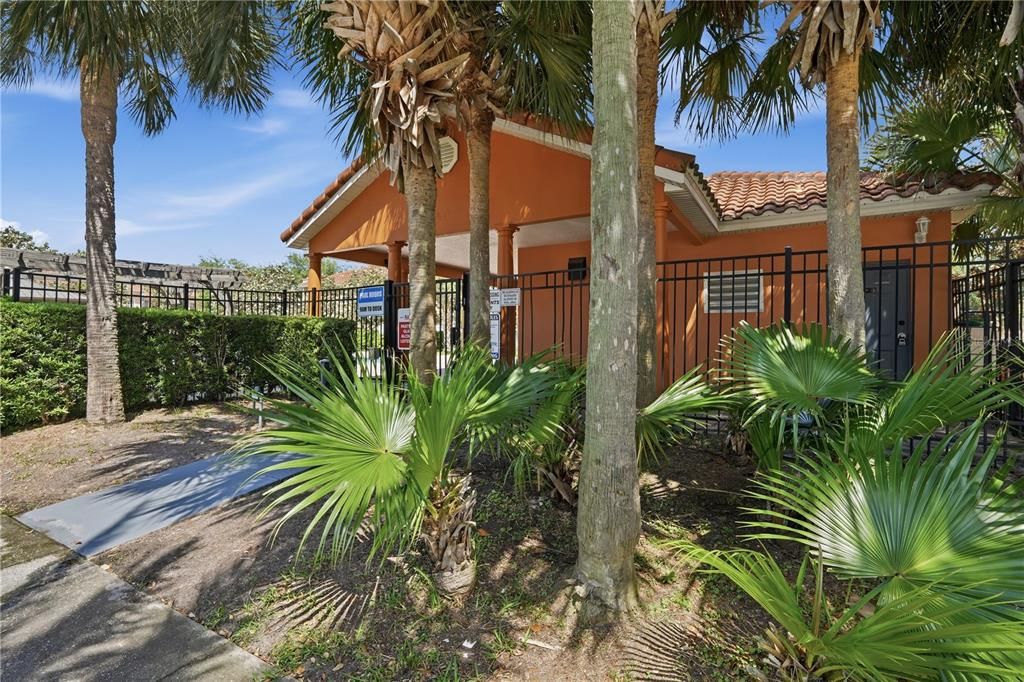For Sale: $249,900 (3 beds, 3 baths, 1187 Square Feet)