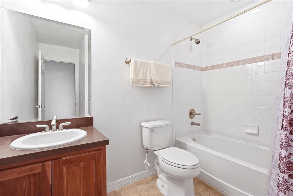 For Sale: $249,900 (3 beds, 3 baths, 1187 Square Feet)