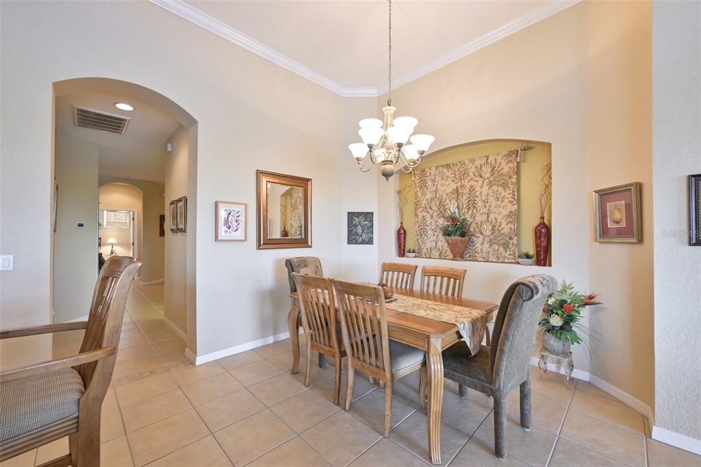En Venta: $425,000 (3 camas, 2 baños, 2482 Pies cuadrados)