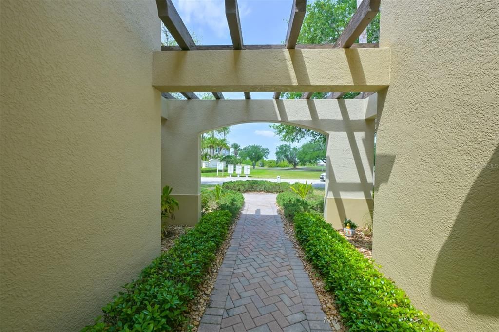 En Venta: $425,000 (3 camas, 2 baños, 2482 Pies cuadrados)