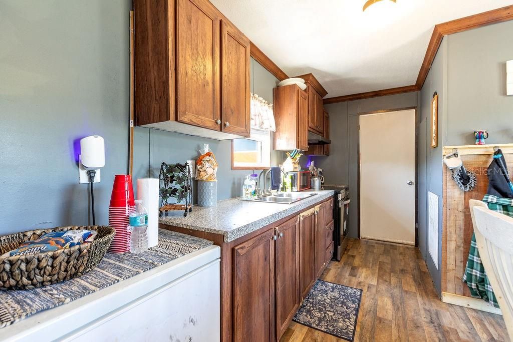 For Sale: $242,500 (3 beds, 2 baths, 1616 Square Feet)