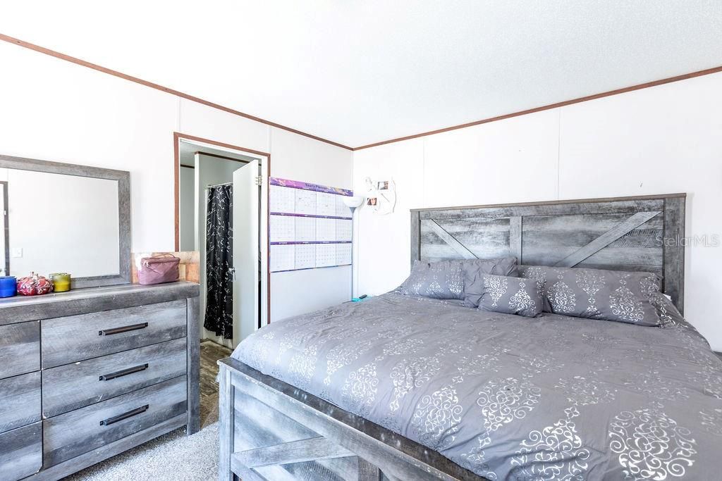 For Sale: $242,500 (3 beds, 2 baths, 1616 Square Feet)