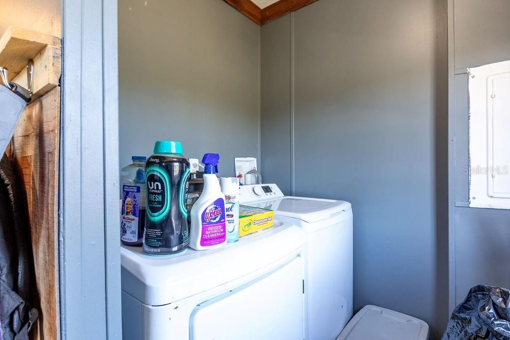 For Sale: $242,500 (3 beds, 2 baths, 1616 Square Feet)