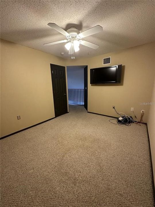 В аренду: $2,450 (2 спален, 1 ванн, 887 Квадратных фут)