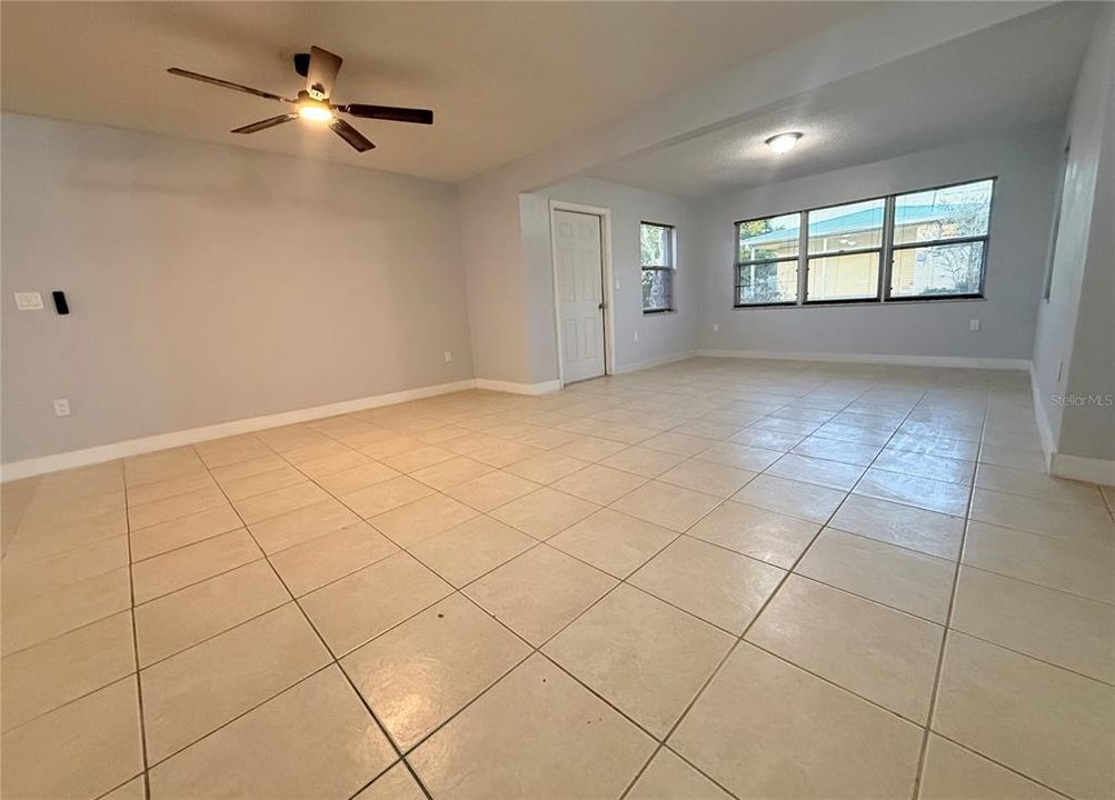 For Sale: $248,500 (3 beds, 2 baths, 1418 Square Feet)