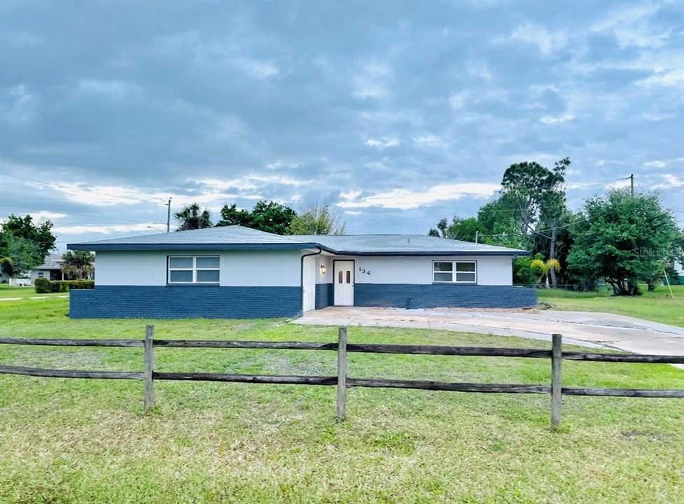 For Sale: $248,500 (3 beds, 2 baths, 1418 Square Feet)