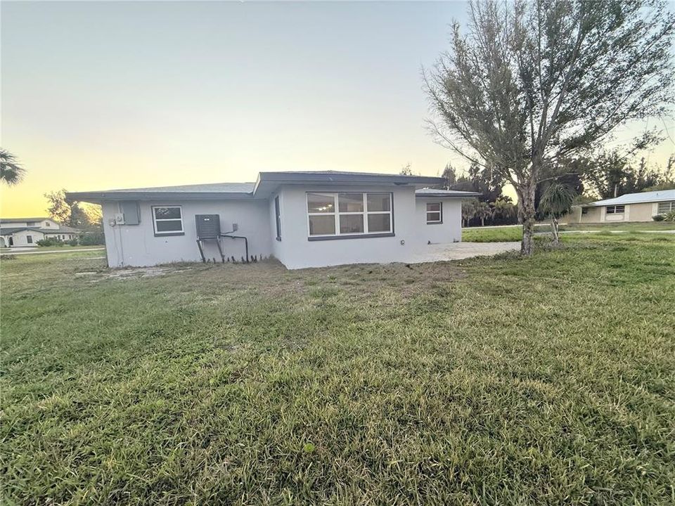 For Sale: $248,500 (3 beds, 2 baths, 1418 Square Feet)