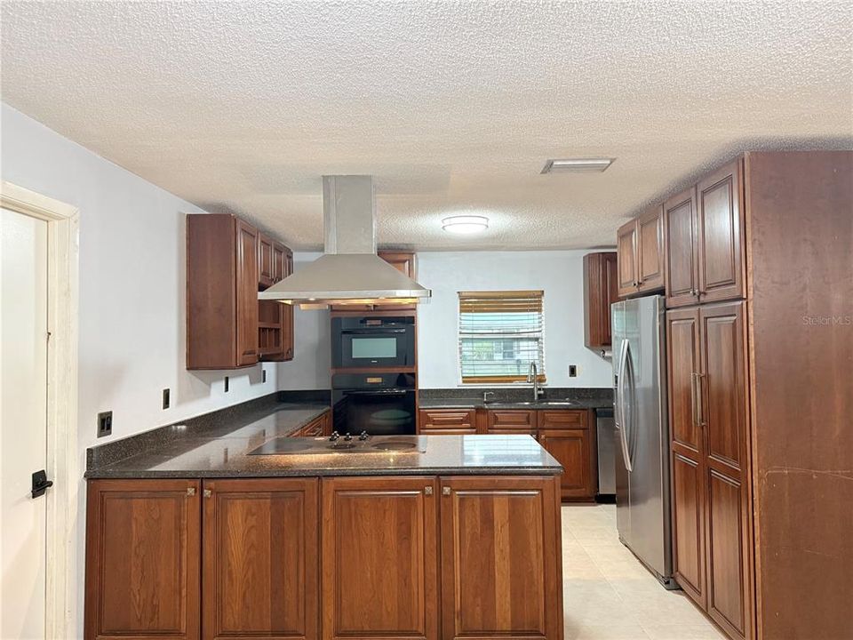 For Sale: $248,500 (3 beds, 2 baths, 1418 Square Feet)