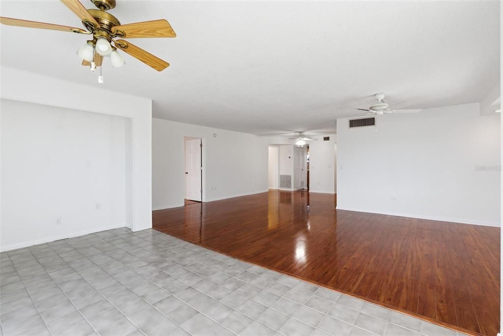 For Sale: $450,000 (3 beds, 2 baths, 1700 Square Feet)