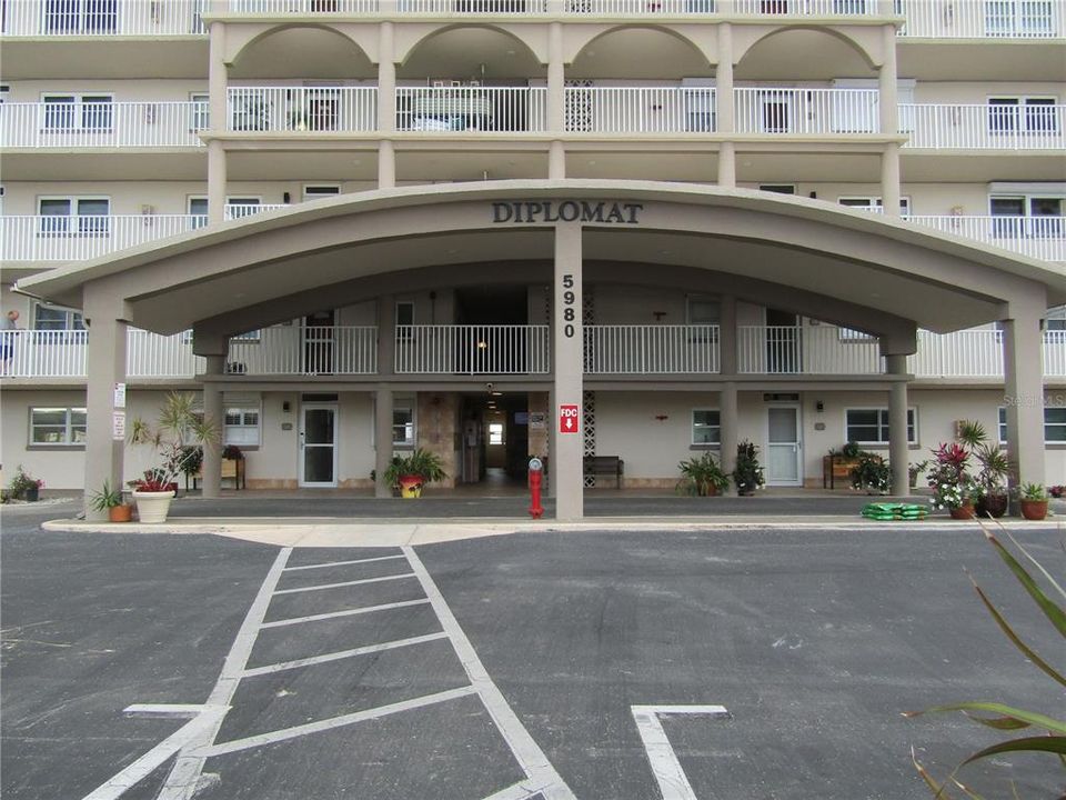 For Sale: $450,000 (3 beds, 2 baths, 1700 Square Feet)
