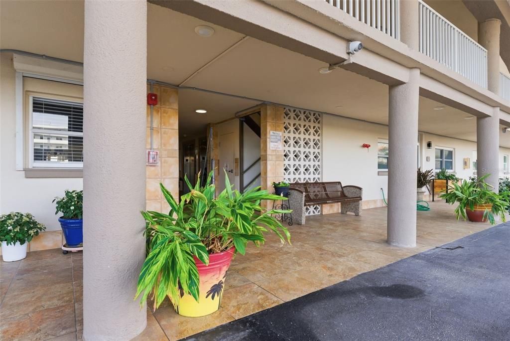 For Sale: $450,000 (3 beds, 2 baths, 1700 Square Feet)