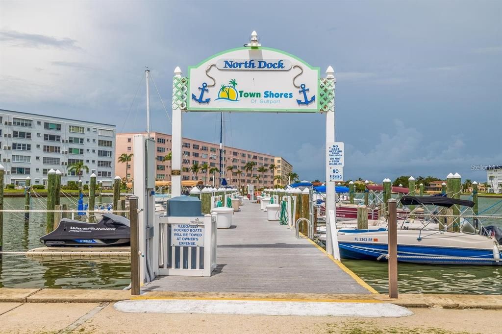 For Sale: $450,000 (3 beds, 2 baths, 1700 Square Feet)