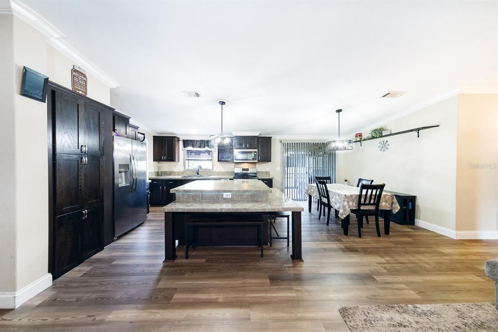 En Venta: $275,000 (3 camas, 2 baños, 1512 Pies cuadrados)