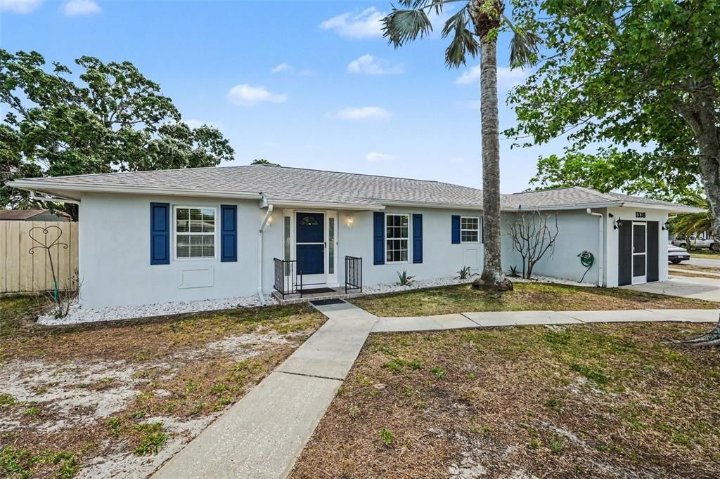 Active With Contract: $299,900 (3 beds, 2 baths, 1412 Square Feet)