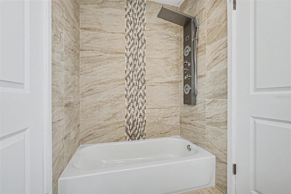 Active With Contract: $299,900 (3 beds, 2 baths, 1412 Square Feet)