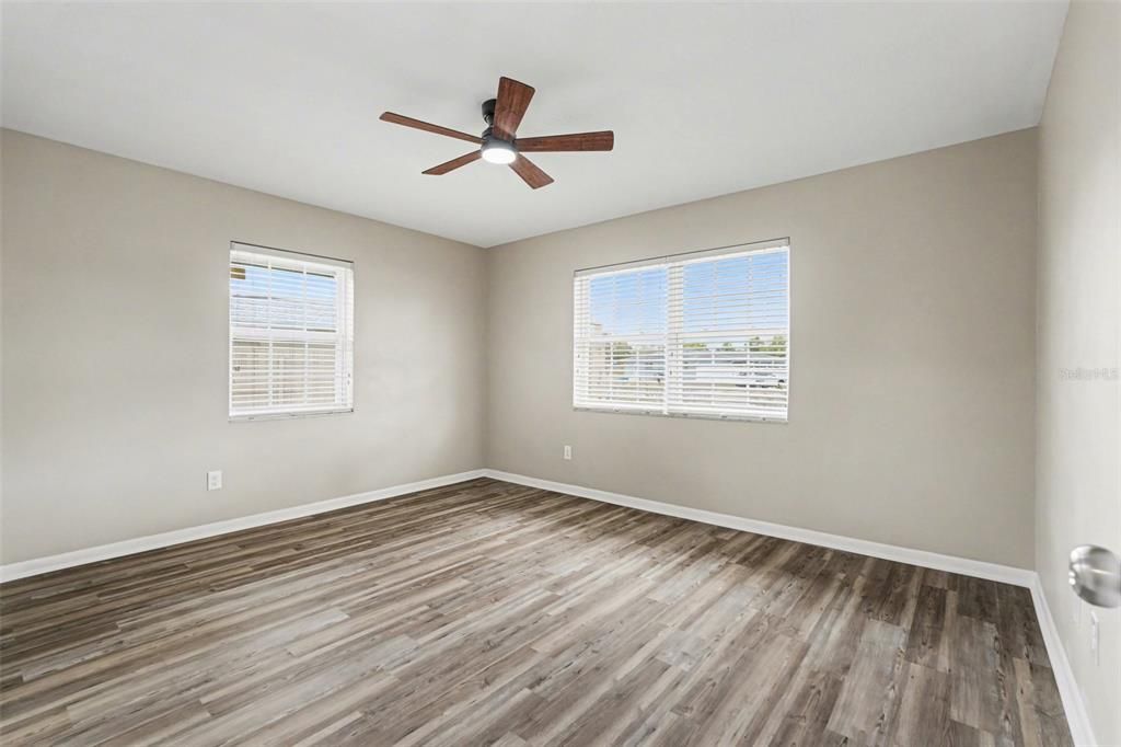 Active With Contract: $299,900 (3 beds, 2 baths, 1412 Square Feet)