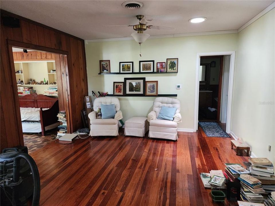 En Venta: $700,000 (3 camas, 3 baños, 2424 Pies cuadrados)