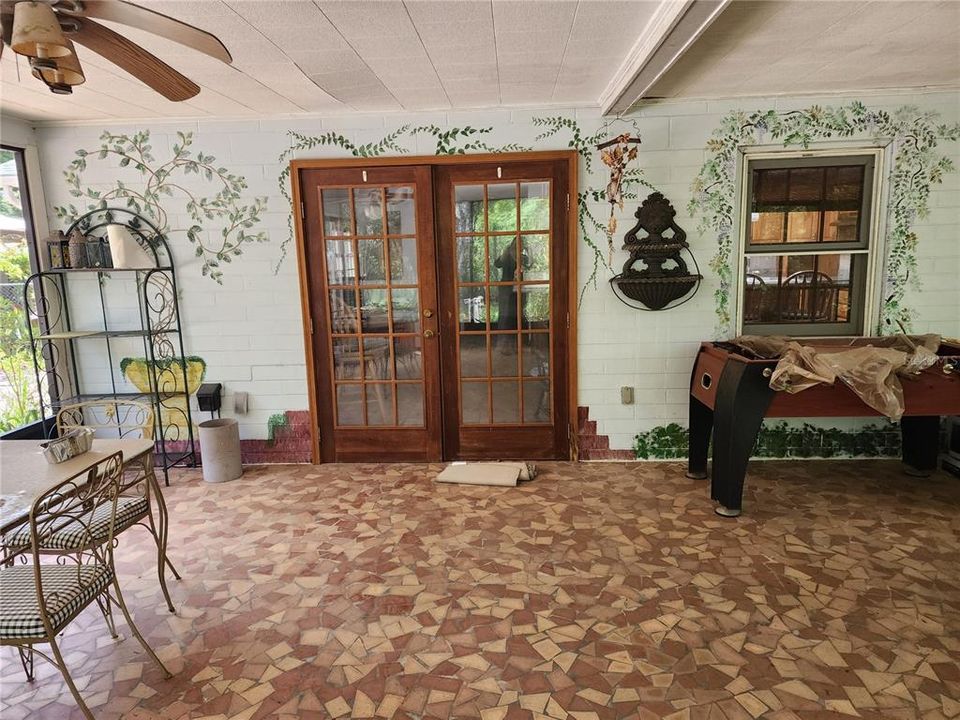 En Venta: $700,000 (3 camas, 3 baños, 2424 Pies cuadrados)