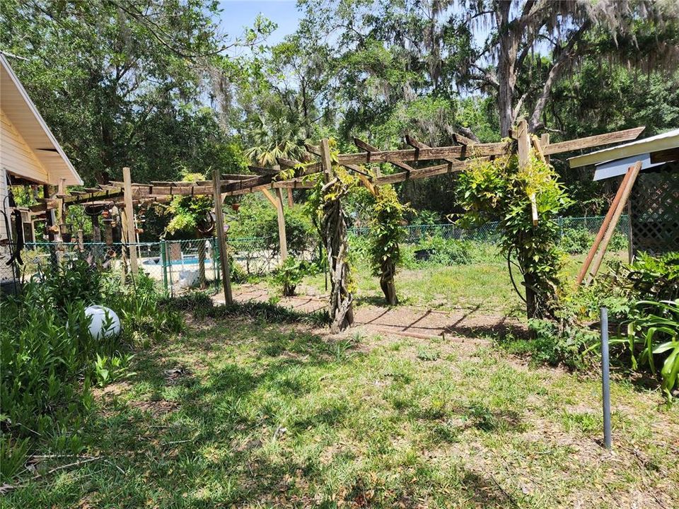 En Venta: $700,000 (3 camas, 3 baños, 2424 Pies cuadrados)