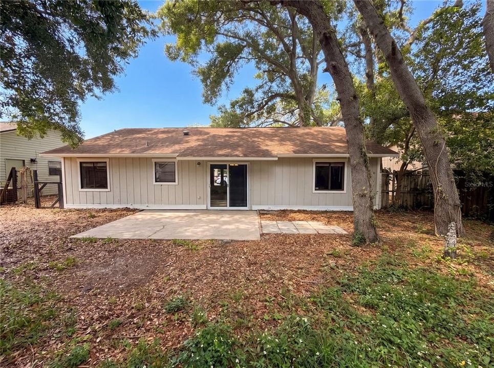 For Sale: $268,000 (2 beds, 1 baths, 953 Square Feet)