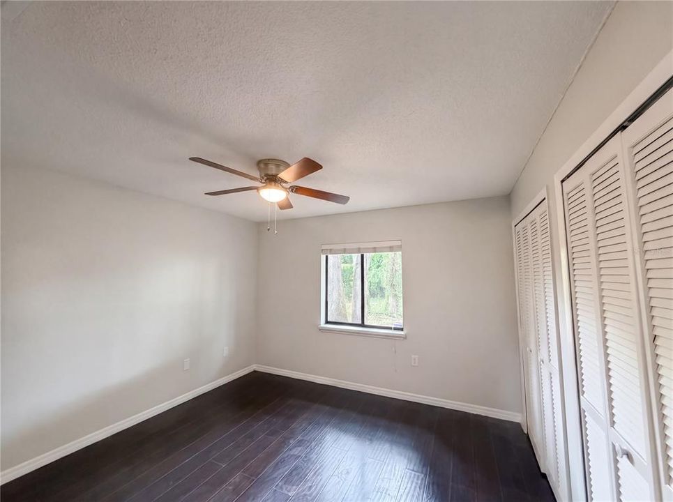 For Sale: $268,000 (2 beds, 1 baths, 953 Square Feet)