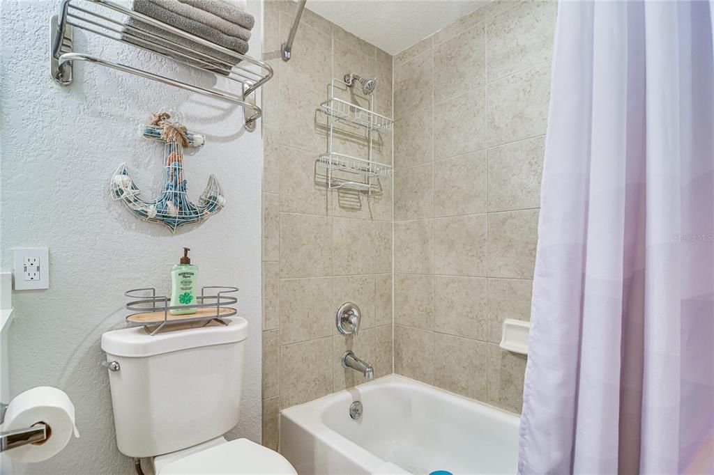 For Sale: $789,000 (2 beds, 2 baths, 870 Square Feet)