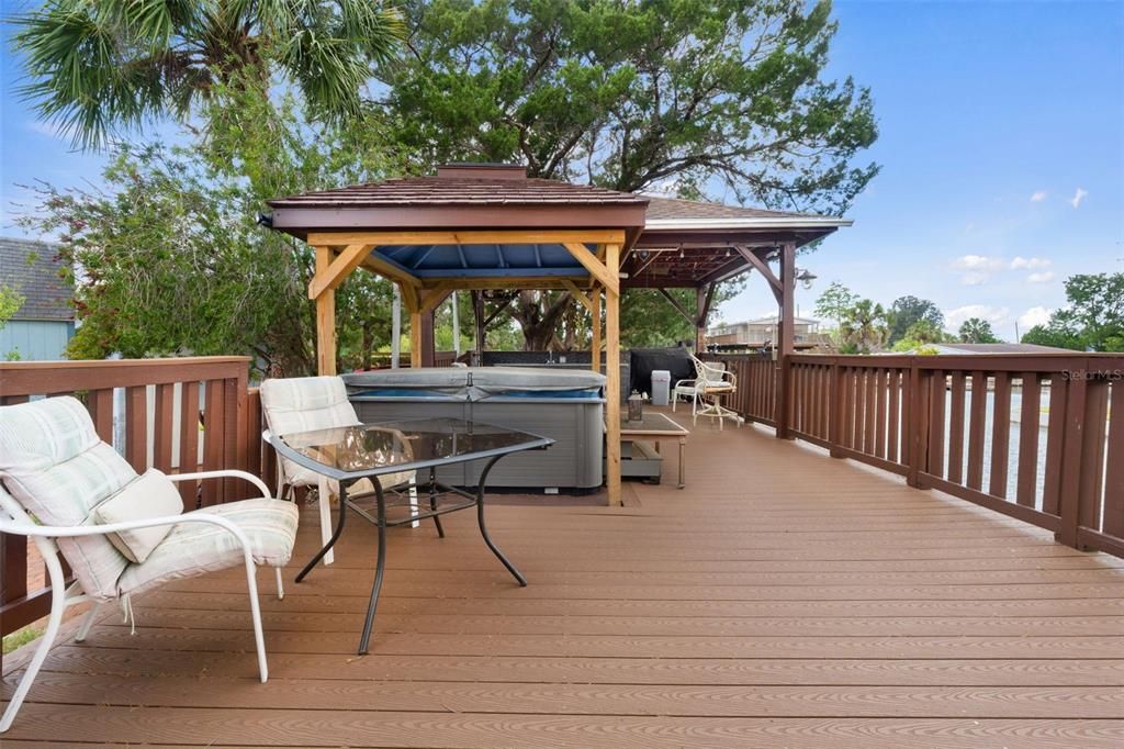 На продажу: $399,900 (3 спален, 3 ванн, 1450 Квадратных фут)