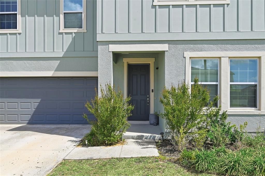 For Sale: $439,000 (5 beds, 3 baths, 2804 Square Feet)