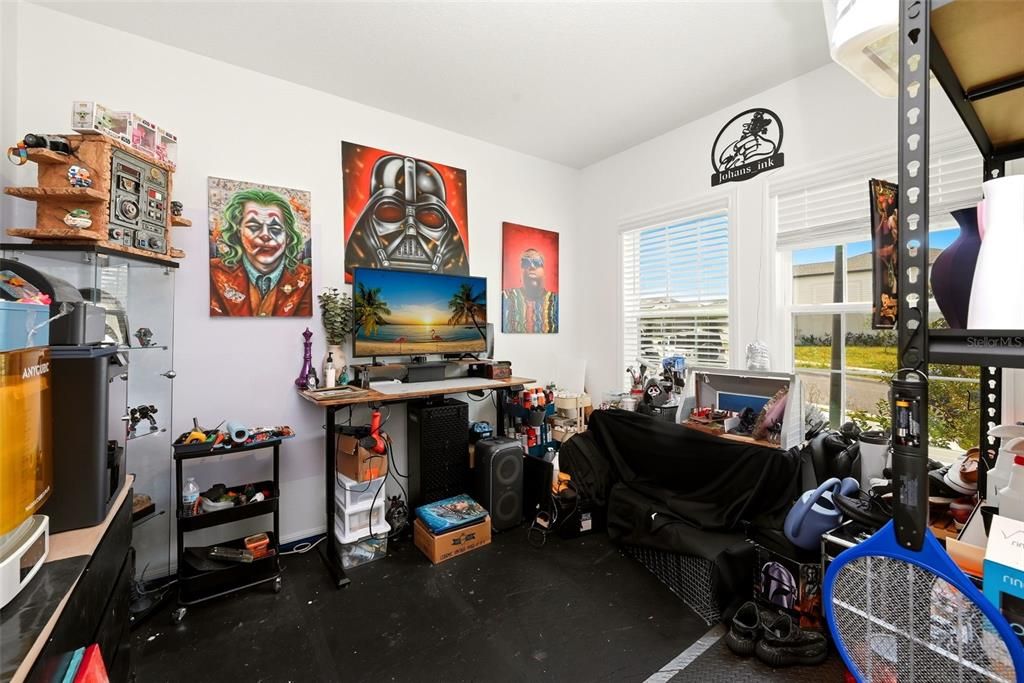 For Sale: $439,000 (5 beds, 3 baths, 2804 Square Feet)