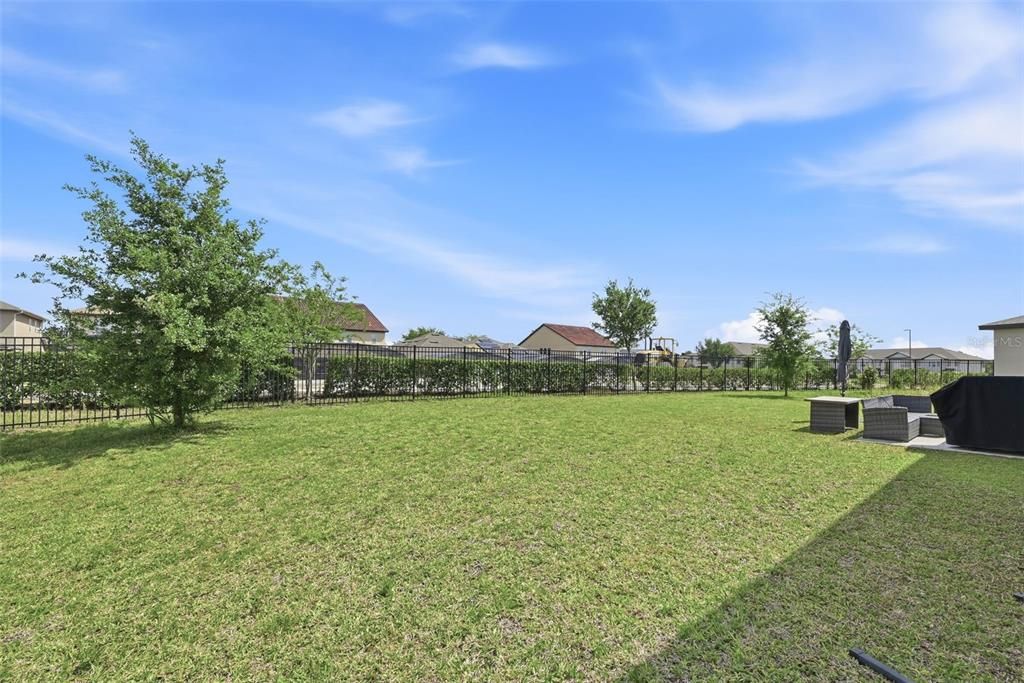 For Sale: $439,000 (5 beds, 3 baths, 2804 Square Feet)