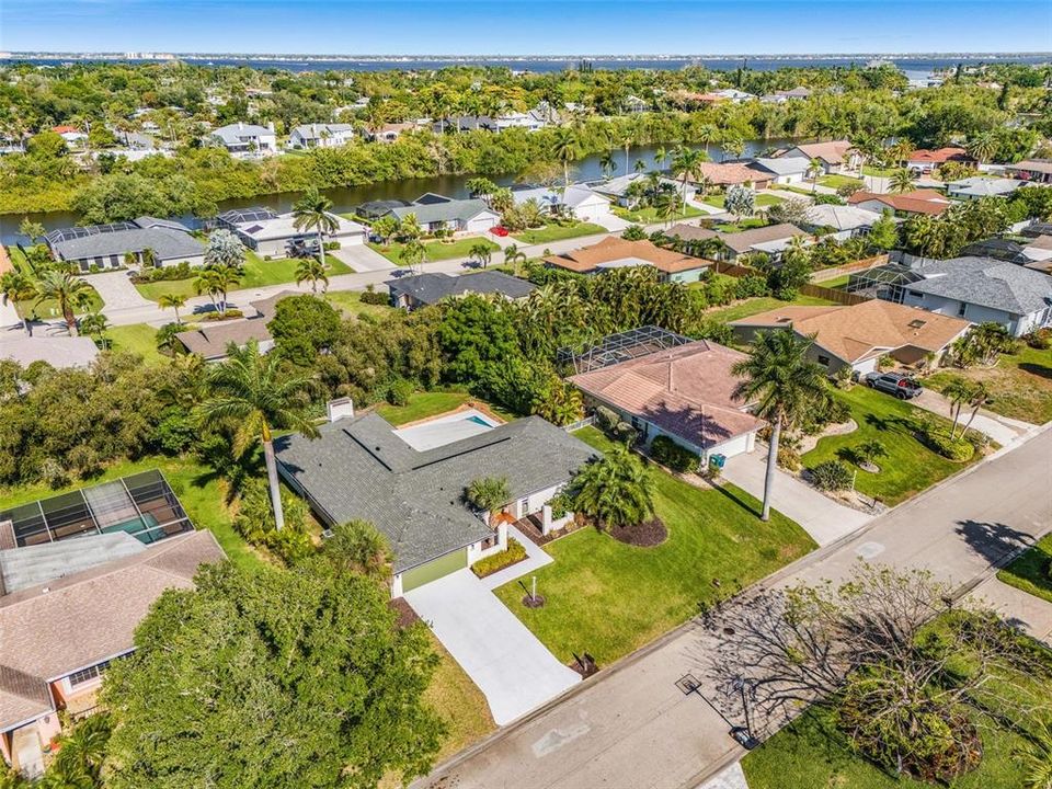 For Sale: $635,000 (3 beds, 3 baths, 2388 Square Feet)