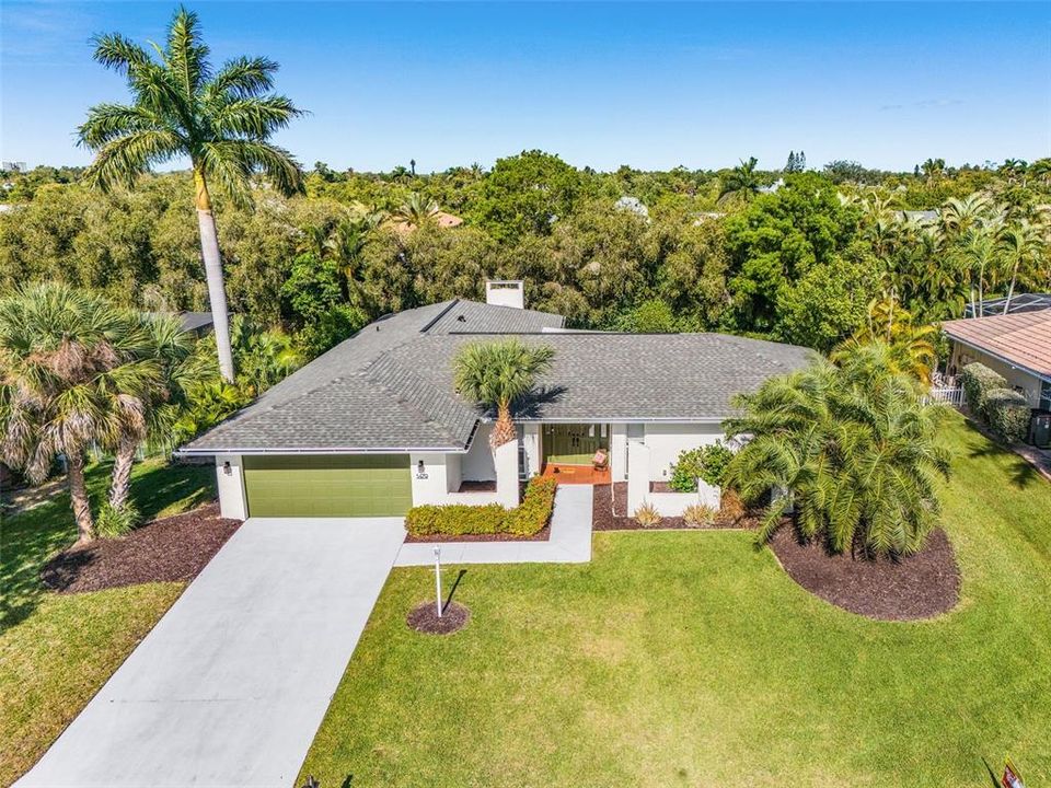 For Sale: $635,000 (3 beds, 3 baths, 2388 Square Feet)