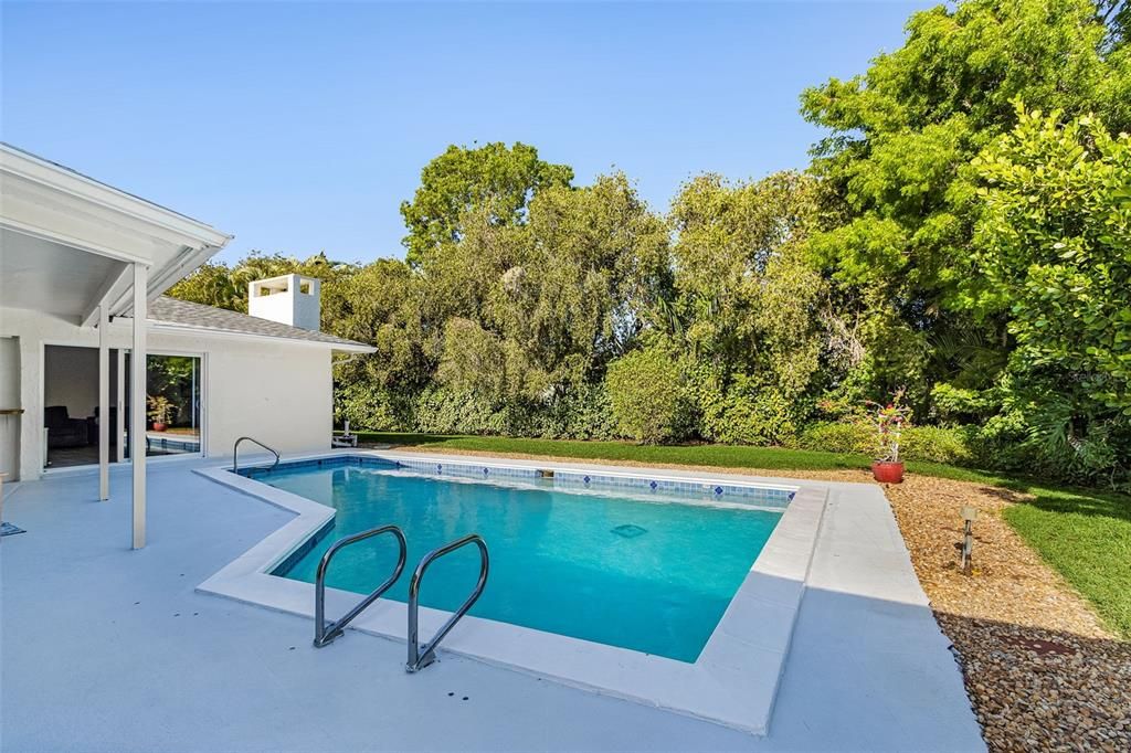 For Sale: $635,000 (3 beds, 3 baths, 2388 Square Feet)