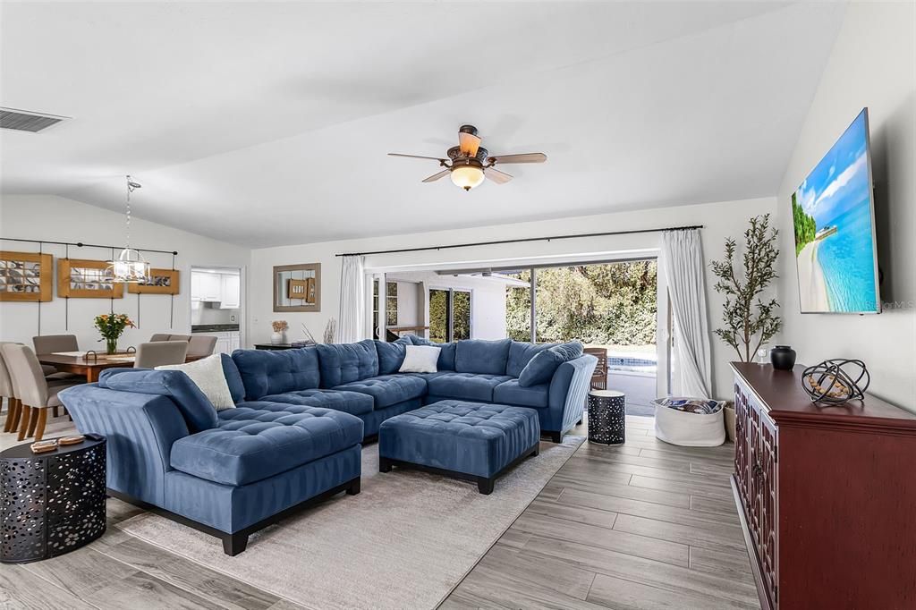 For Sale: $635,000 (3 beds, 3 baths, 2388 Square Feet)