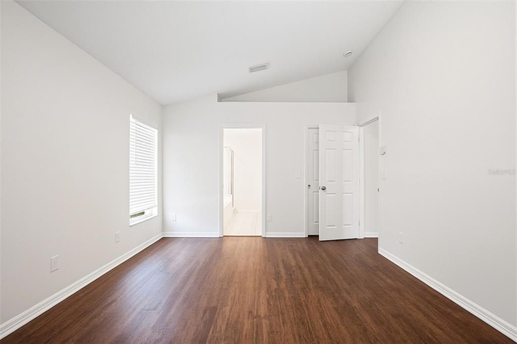 For Sale: $369,900 (3 beds, 2 baths, 1888 Square Feet)