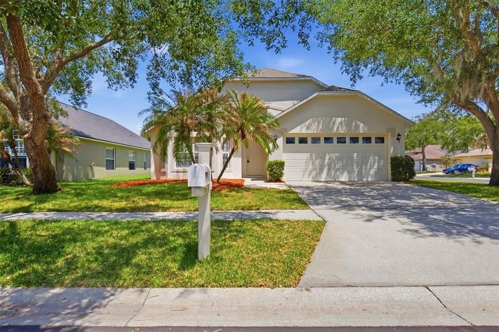 For Sale: $369,900 (3 beds, 2 baths, 1888 Square Feet)