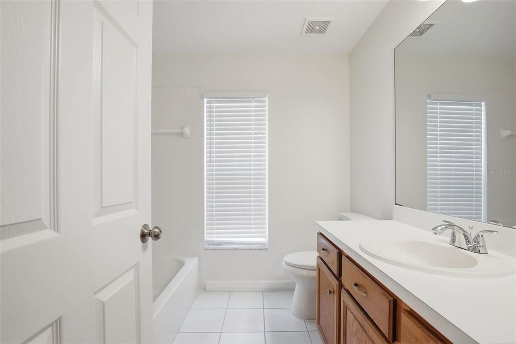 For Sale: $369,900 (3 beds, 2 baths, 1888 Square Feet)
