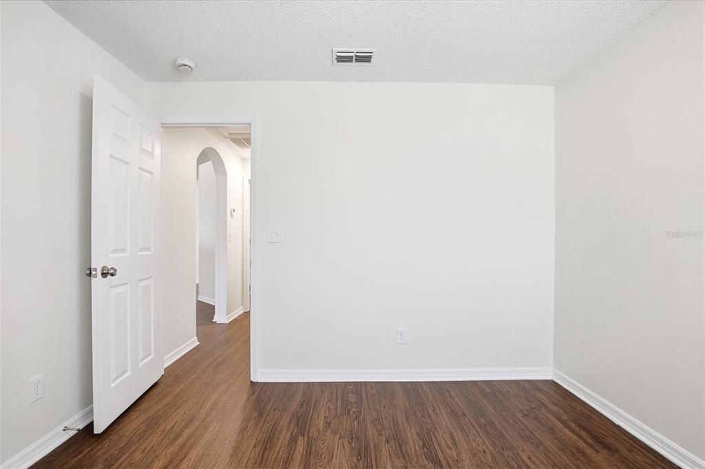 For Sale: $369,900 (3 beds, 2 baths, 1888 Square Feet)