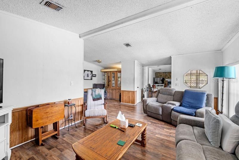 En Venta: $169,000 (3 camas, 2 baños, 1592 Pies cuadrados)