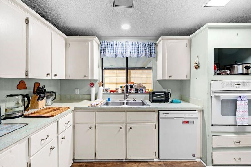 En Venta: $169,000 (3 camas, 2 baños, 1592 Pies cuadrados)