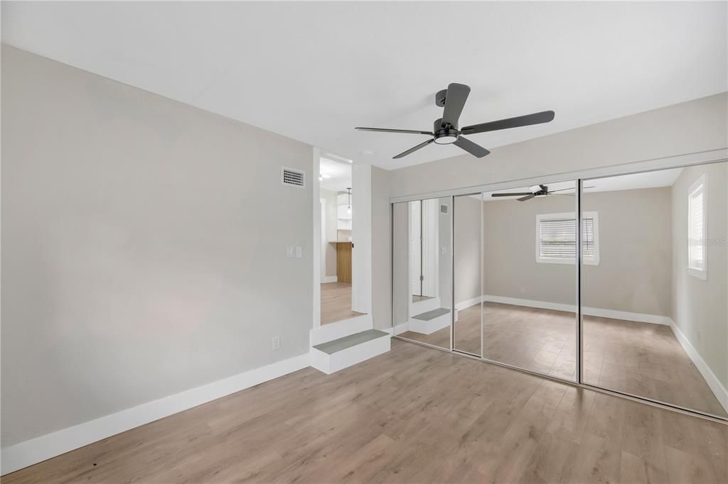 Active With Contract: $299,000 (3 beds, 2 baths, 1051 Square Feet)