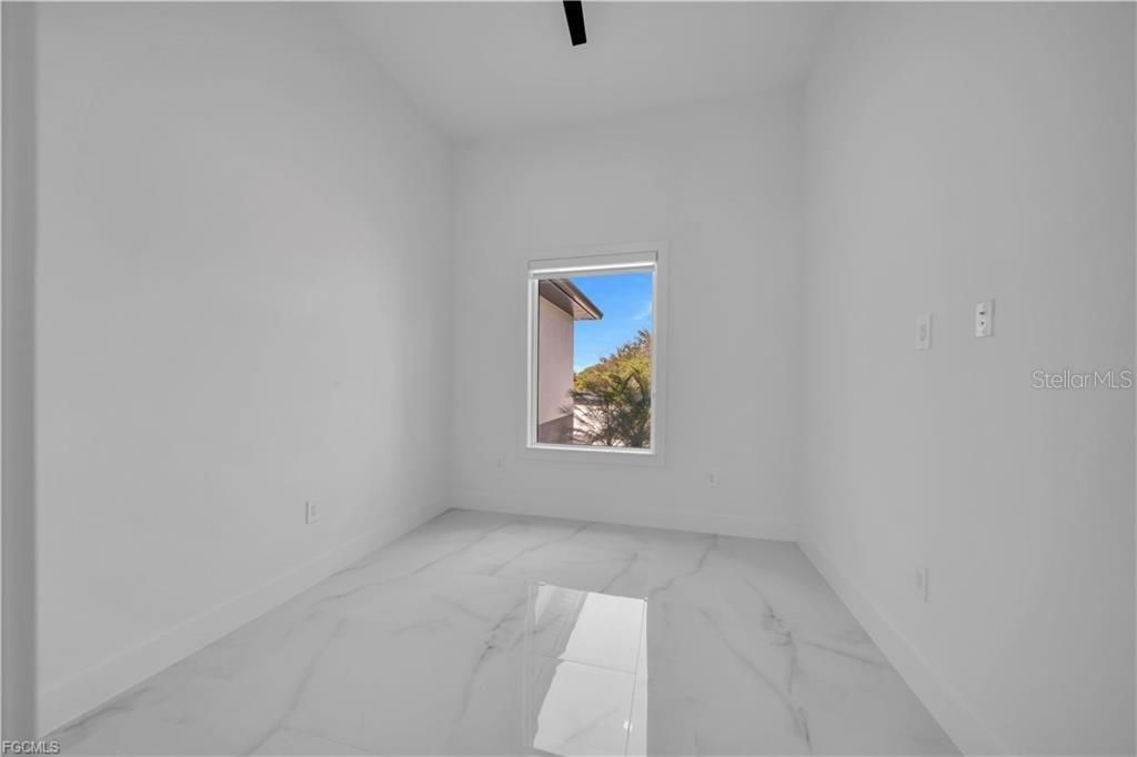 For Sale: $525,000 (3 beds, 2 baths, 1968 Square Feet)