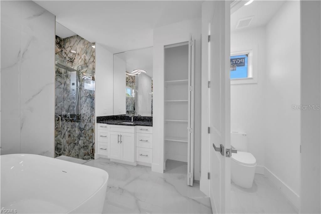 For Sale: $525,000 (3 beds, 2 baths, 1968 Square Feet)